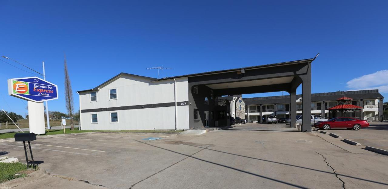 Executive Inn & Suites Cuero Exterior photo