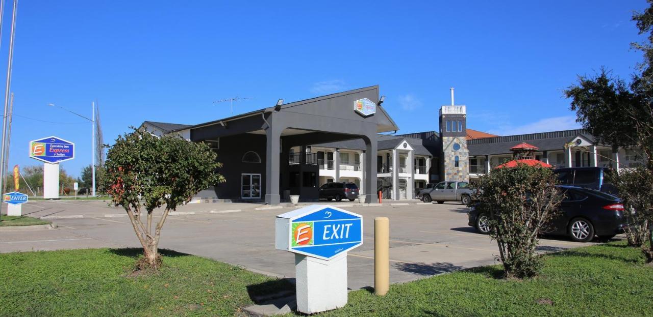 Executive Inn & Suites Cuero Exterior photo